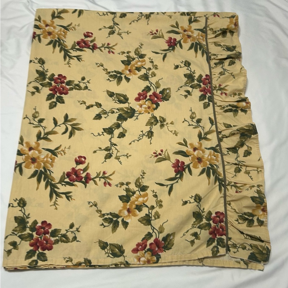 Vintage Waverly garden room flat twin sheet only . Yellow green pink ruffle